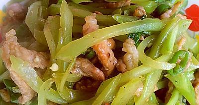 花开富贵，以莴笋炒肉的美食盛宴（传统美食与现代烹饪的完美结合）-第1张图片-美味行家