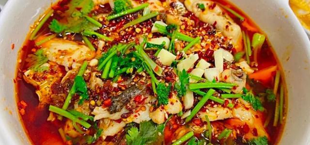 学会做水煮鲤鱼，味蕾也能沉醉（一道美味营养的川菜佳肴，做法简单易学）-第2张图片-美味行家