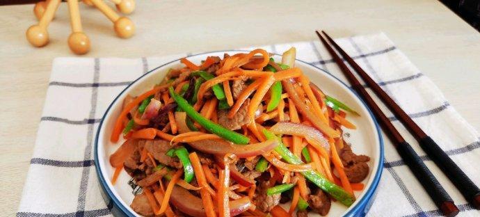 羊肉炒圆葱（一道香气扑鼻的地方特色菜）-第1张图片-美味行家