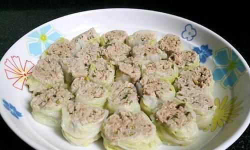 如意白菜卷的制作方法（一口咬下脆爽可口）-第1张图片-美味行家