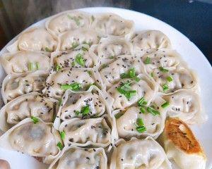 手把手教你制作美味生煎馄饨（以传统方法为基础，加入创意元素，让您的口感更美好）-第1张图片-美味行家
