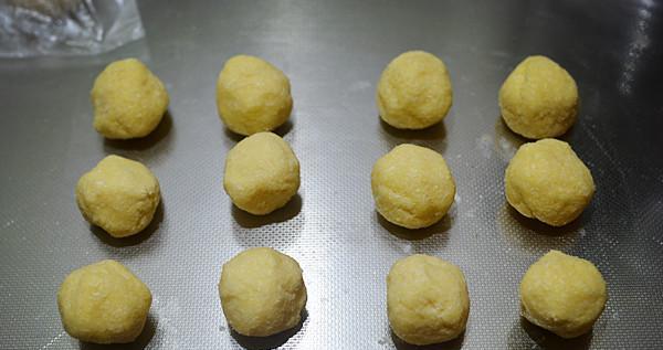 美味椰蓉馅的制作方法（香甜可口，让你爱不释口）-第2张图片-美味行家