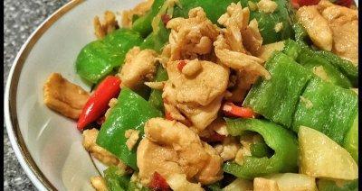 美味可口，健康营养的小炒鸡脯肉制作方法（小炒鸡脯肉的烹饪技巧与口感提升）-第3张图片-美味行家