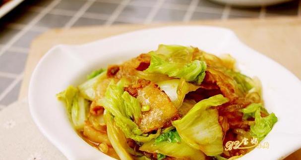 小炒白菜的做法与技巧（简单易学，家常美味，健康又营养）-第1张图片-美味行家