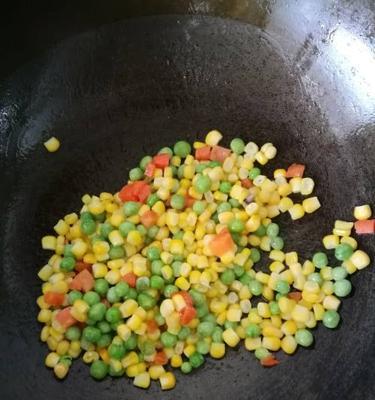 色香味俱佳的杂菜玉米美食大全（健康的蔬菜与玉米的完美结合，以杂菜玉米为主角的美食大合集！）-第3张图片-美味行家