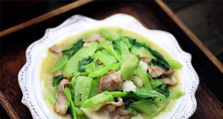 五花肉焖莴笋，美味又下饭（清热去腥，味道鲜美可口）-第2张图片-美味行家
