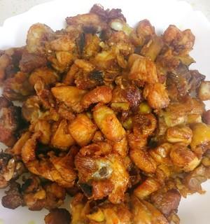 手把手教你做美味炸鸡丁块（炸出金黄酥脆口感，主角是这份秘制调料！）-第2张图片-美味行家