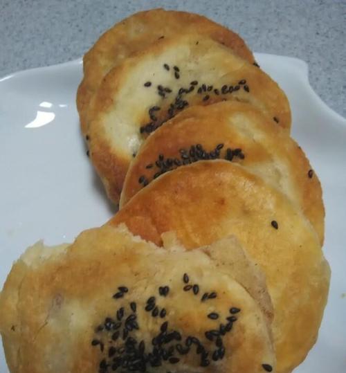 五香芝麻烧饼的制作方法（香气四溢，口感酥脆，营养丰富）-第3张图片-美味行家