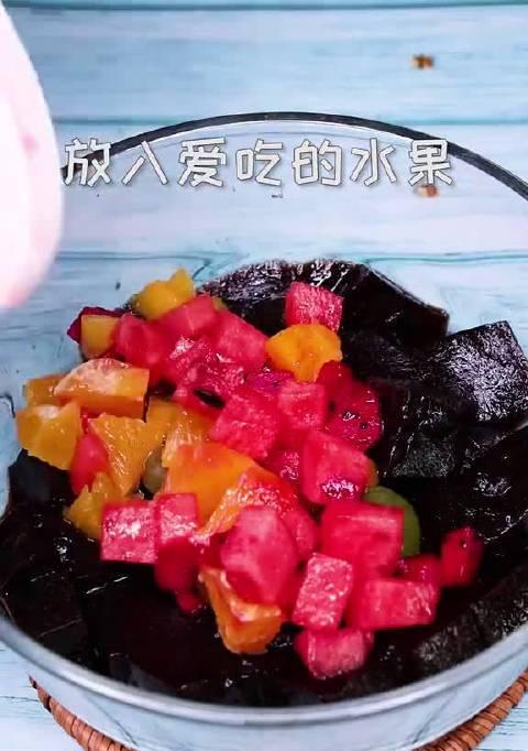 水果仙草蜜的做法（清凉甜品的制作和品尝）-第1张图片-美味行家