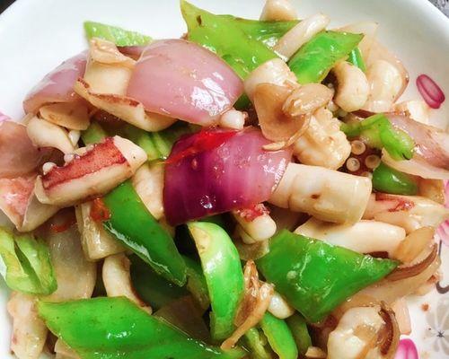手把手教你做香葱炒鲜鱿（家常菜，味道好，做法简单易学）-第1张图片-美味行家