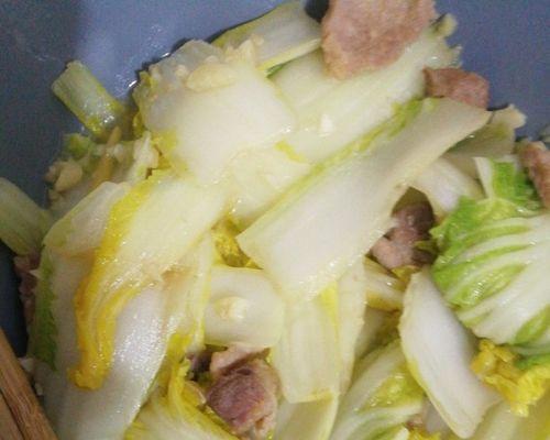 娃娃菜炒牛肉丝，营养美味又简单（以娃娃菜为主打，搭配优质牛肉，健康餐桌必备）-第3张图片-美味行家