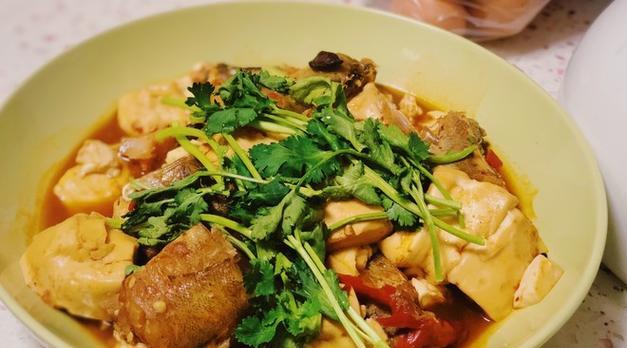 砂锅鳕鱼豆腐汤的制作方法（一道美味的汤品，让你暖心暖胃）-第2张图片-美味行家