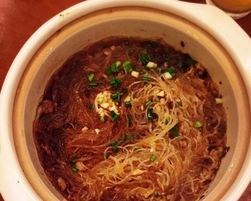 以肉未粉丝豆腐煲为主的家常菜做法（肉未和豆腐的完美搭配，让你回味无穷）-第3张图片-美味行家