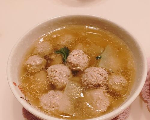 羊肉丸子萝卜汤的做法（营养美味的家常汤菜）-第1张图片-美味行家