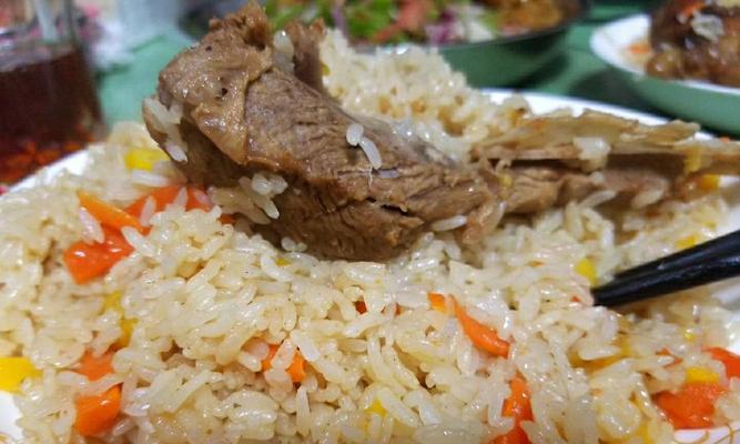 学习制作土耳其羊肉手抓饭（用羊肉、米饭和香料制作独特的手抓饭，感受土耳其风情）-第2张图片-美味行家