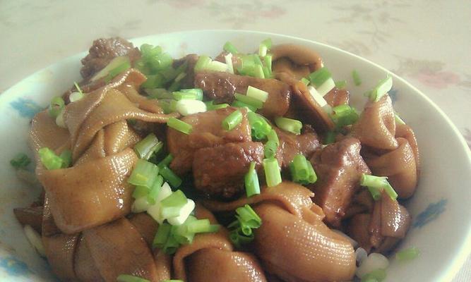 鸭翅千张结制作秘籍（以美食传承中华美味，为你揭开鸭翅千张结的制作方法）-第2张图片-美味行家