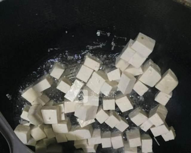 以西施豆腐-传统美味的制作方法（传承经典，做出口感鲜嫩细腻的豆腐）-第2张图片-美味行家