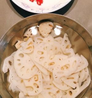 蒜蓉藕片的做法（香脆可口，营养美味）-第2张图片-美味行家