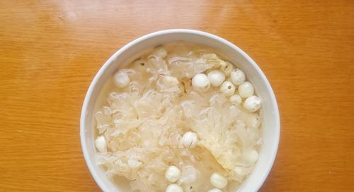 健康美味，银耳莲子绿豆汤的做法（营养丰富，美容养颜，家常好喝）-第1张图片-美味行家