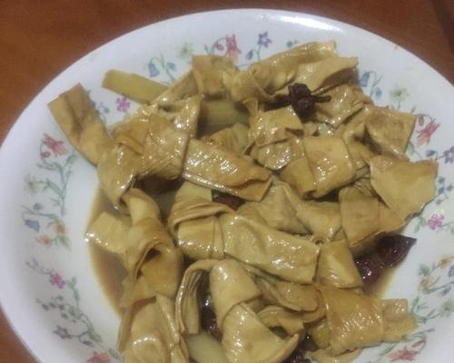 手把手教你做美味五香卤千张（口感鲜美，营养丰富，做法简单易学）-第2张图片-美味行家