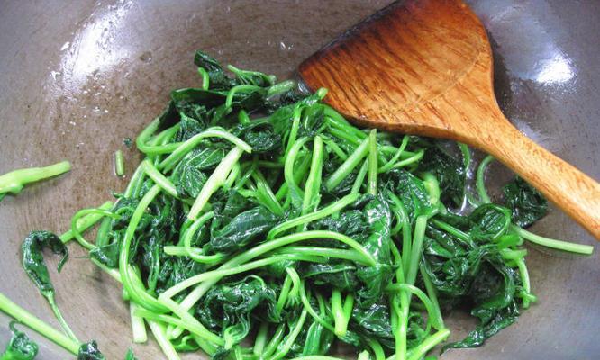 香炒红薯尖（秋日美食）-第2张图片-美味行家