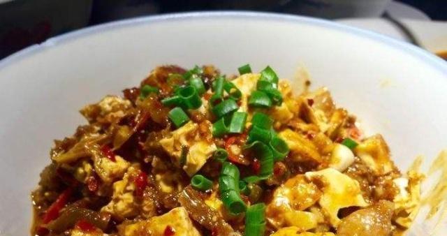 小油菜拆骨肉炒饭的做法（健康美味，让你爱不释手）-第1张图片-美味行家