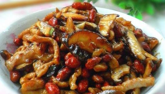 美味可口的香菇肉丝（家常小炒菜的最佳选择）-第2张图片-美味行家