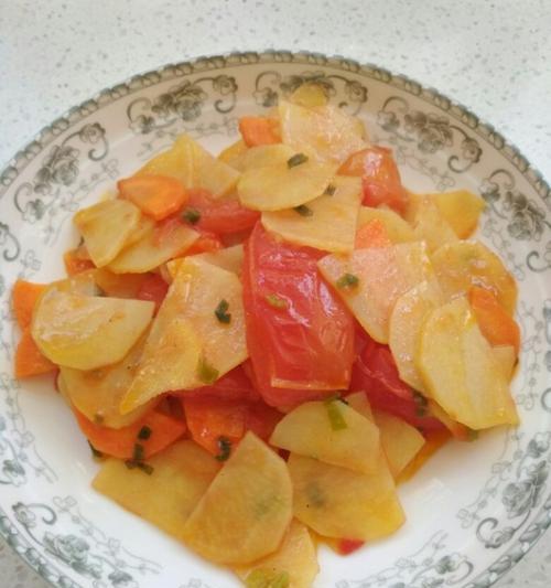 美味易做，以西红柿烧土豆的完美搭配（健康又营养，快来试试这道经典菜肴吧！）-第1张图片-美味行家