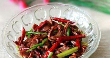 美食分享——油爆鸡胗的做法（鲜香可口，让你回味无穷！）-第3张图片-美味行家