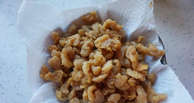 自榨猪油，健康营养从厨房开始（打造健康营养的饮食生活，手工自榨猪油的制作方法及注意事项）-第3张图片-美味行家
