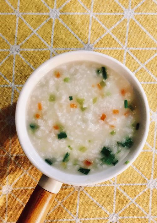 小米鸡肉蔬菜粥（快速学会制作，关爱身体从每一口开始）-第3张图片-美味行家