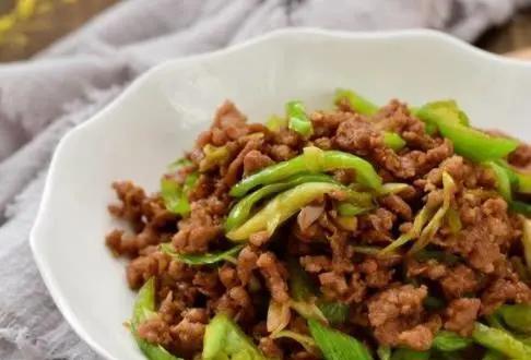 家常下饭菜，土豆茄子丁（简单易做，口感鲜美）-第3张图片-美味行家