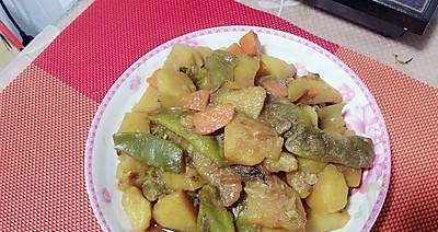 美味家常菜肉炖土豆扁豆的做法（营养丰富，味道鲜美的土豆扁豆肉炖菜谱）-第2张图片-美味行家
