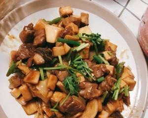 美味炒菜系列之杏鲍菇炒牛肉（健康美食，营养美味，简单易学）-第1张图片-美味行家