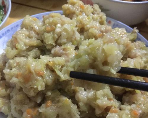 用大米和蔬菜，营养又美味的一餐（用大米和蔬菜，营养又美味的一餐）-第1张图片-美味行家