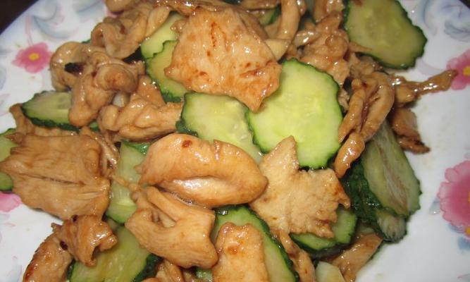 美味健康的以西蓝花蚝油嫩鸡片（15个小窍门教你制作口感绝佳的鸡肉佳肴）-第3张图片-美味行家