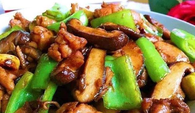 鲜菇炒鸡肉，美味又营养（用新鲜的食材，做出香气四溢的炒菜佳肴）-第2张图片-美味行家