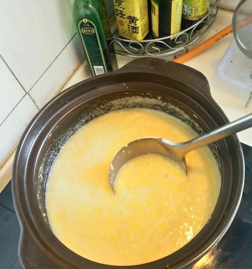 小米玉米糊，美味又养生（教你如何制作营养丰富的小米玉米糊）-第1张图片-美味行家