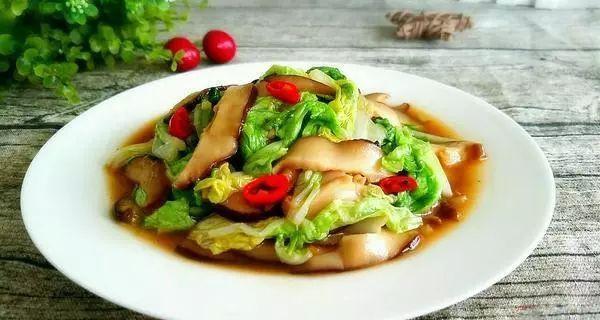 香菇小白菜虾饺的制作方法（做出口感鲜美、营养丰富的健康小点心）-第3张图片-美味行家