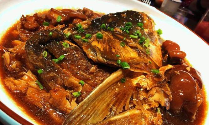 如何制作美味的绍兴酱汁鱼（掌握关键步骤，让你轻松做出正宗的绍兴酱汁鱼）-第1张图片-美味行家