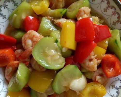 美食教程（清爽美味的夏日必备菜谱）-第1张图片-美味行家
