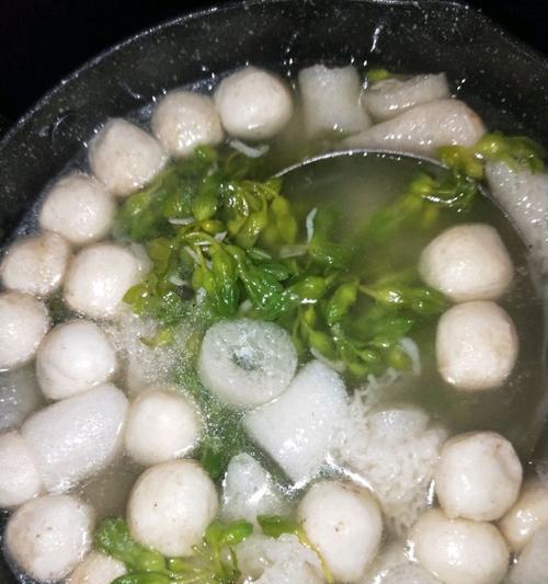 家常美味-肉丸竹荪玉带汤（传统美食再现，营养丰富，味道鲜美）-第3张图片-美味行家