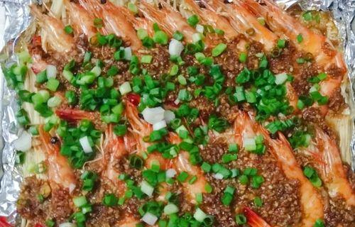 蒜蓉烤大虾的做法（美味大虾，蒜香四溢）-第1张图片-美味行家