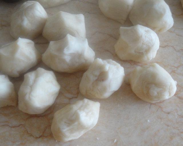 以蟹壳黄为主食的做法（古作、健康美味、蟹黄风味、独特食材、家常口感）-第3张图片-美味行家