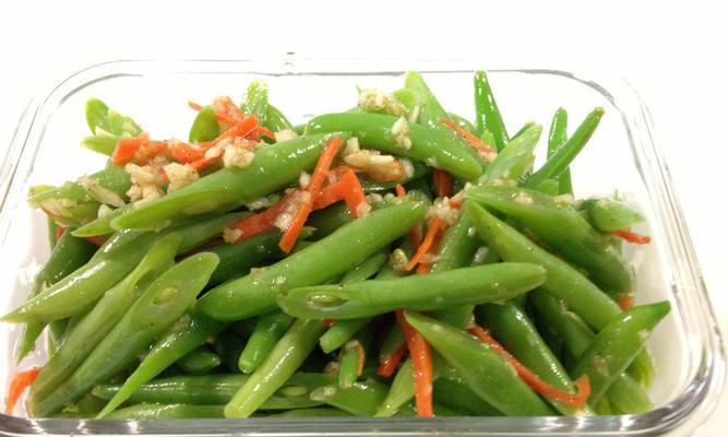 蒜蓉四季豆的做法（清炒鲜嫩四季豆，香气扑鼻蒜味浓）-第2张图片-美味行家