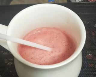 这样做西瓜酸奶汁，美味健康又清爽（一杯清凉的夏日饮品，让你养生又舒爽）-第2张图片-美味行家