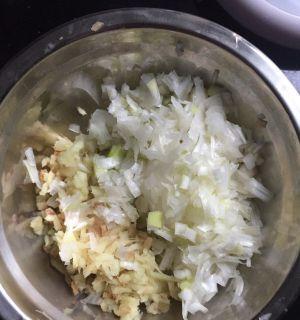 丝瓜小笼包的制作方法详解-第1张图片-美味行家