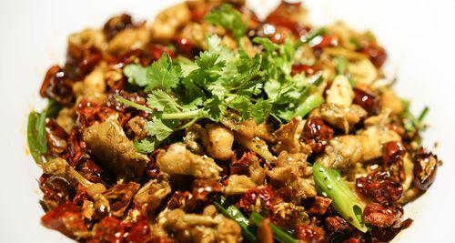 香辣田鸡的做法（超级下饭的家常菜）-第2张图片-美味行家