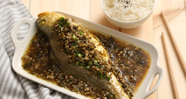 雪菜蒸黄花鱼（家常美食，清淡养生）-第3张图片-美味行家