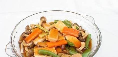 午餐肉蒸杏鲍菇，肉香鲜美，营养丰富（健康好味，营养均衡）-第1张图片-美味行家